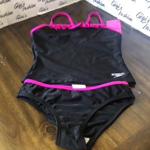 Speedo girl size 8